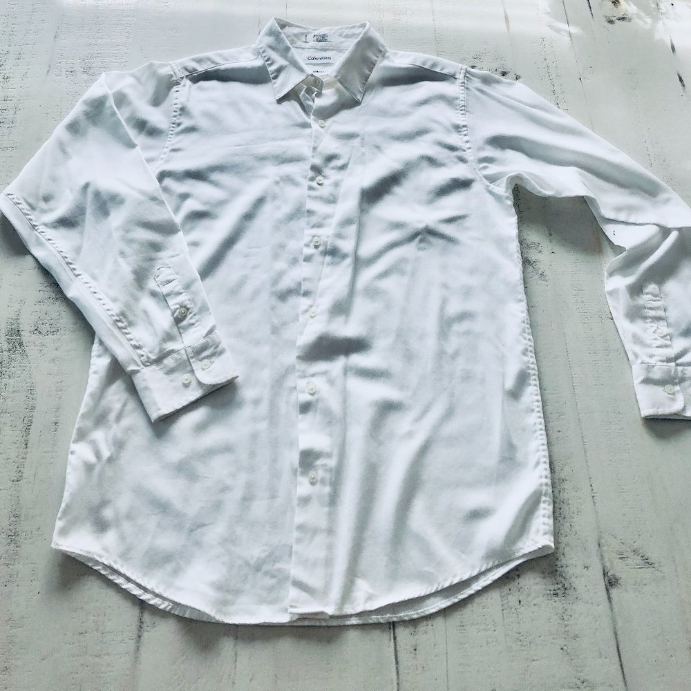 Calvin Klein White Button Down Long Sleeve, 20